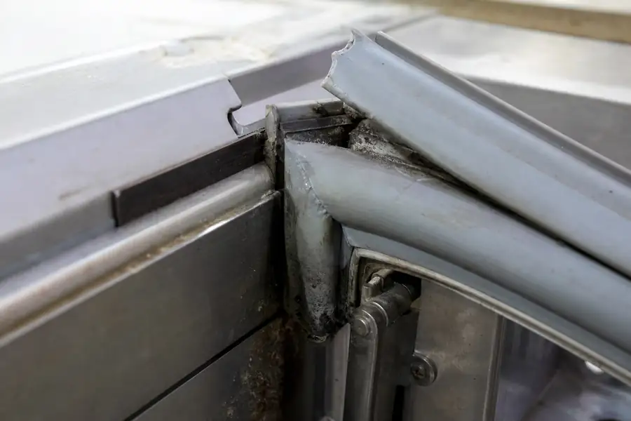 Mould in the Gasket Fold: Why It Comes Back in the Same Corner